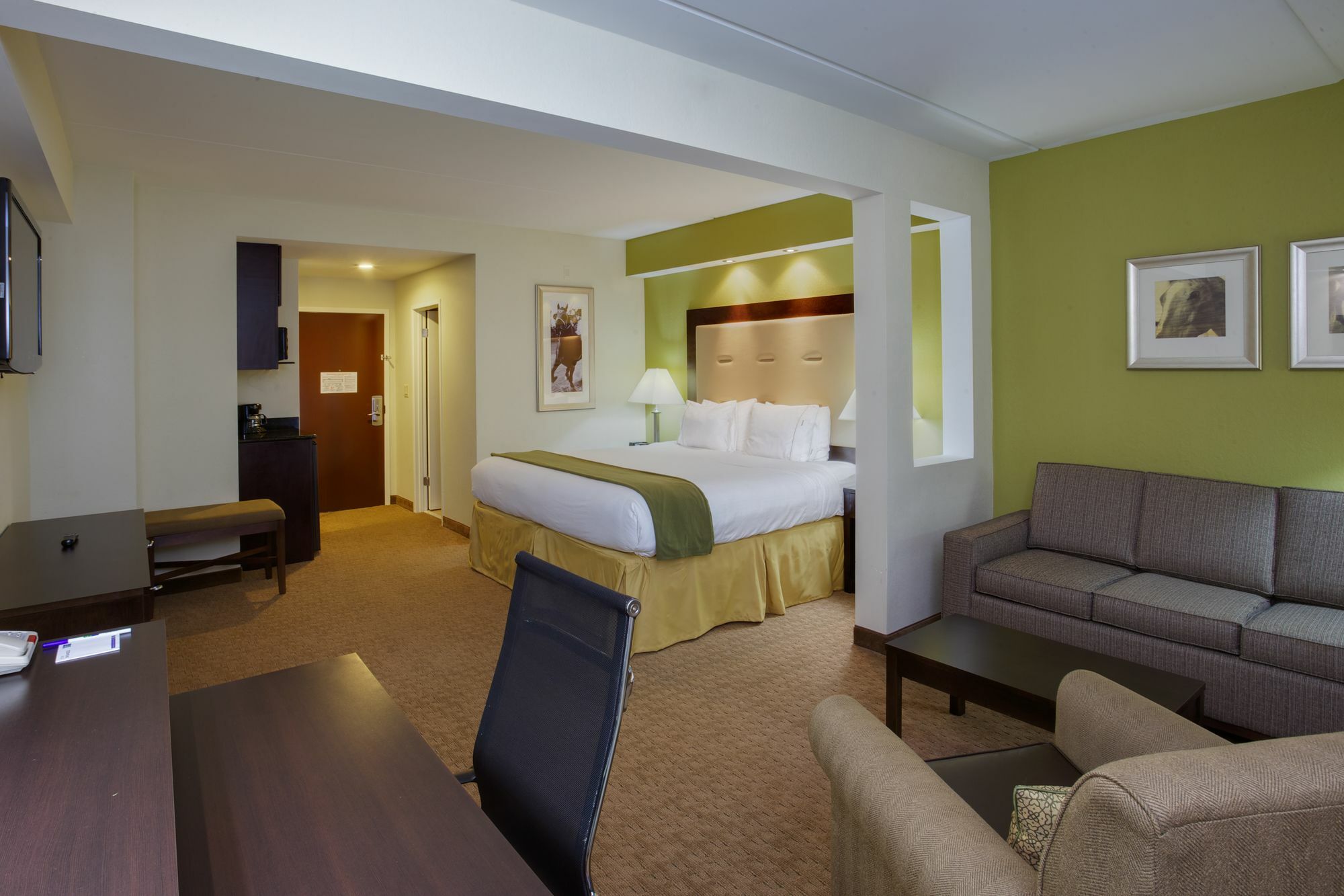 Holiday Inn Express & Suites Laurel Lakes, An Ihg Hotel Εξωτερικό φωτογραφία